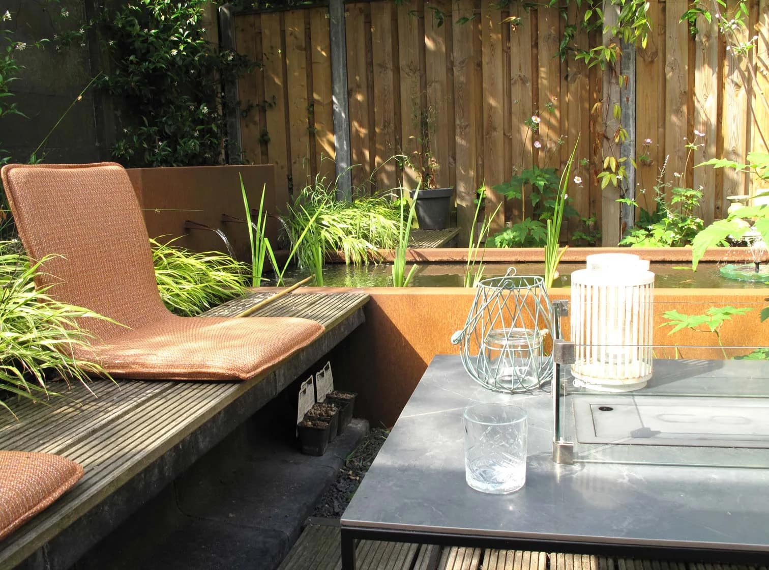 Stads Oase – stadstuinontwerp (vijvertuin) in Nijmegen | Het Buitenland Tuin en Landschap (tuinontwerp Nijmegen, tuinarchitect Nijmegen) Stads Oase